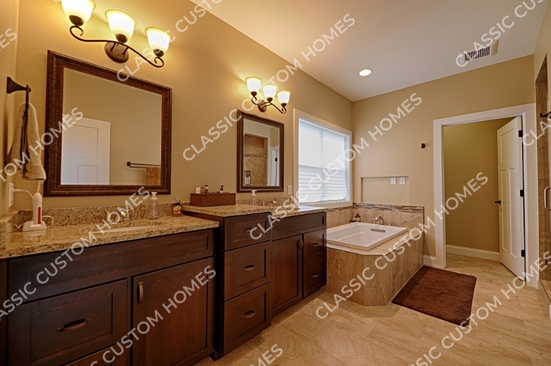 Cerdena - Master Bathroom
