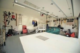 Davies - Garage