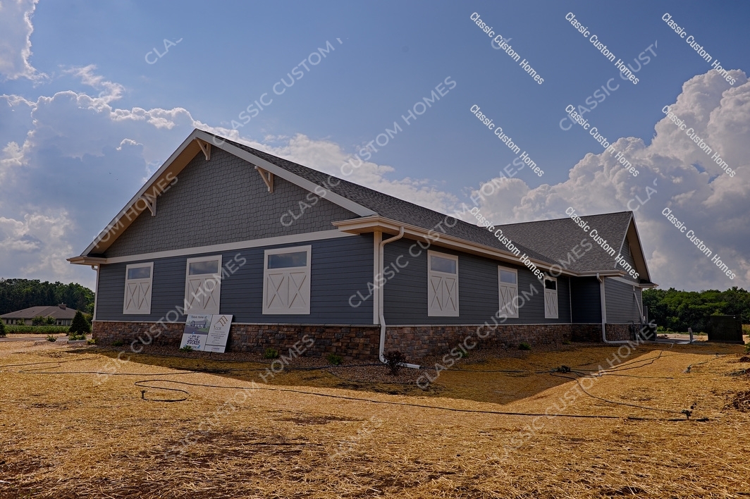 EXT BACK - LITTLE STROKES RV2 S EXT BACK - LITTLE STROKES RV2 S