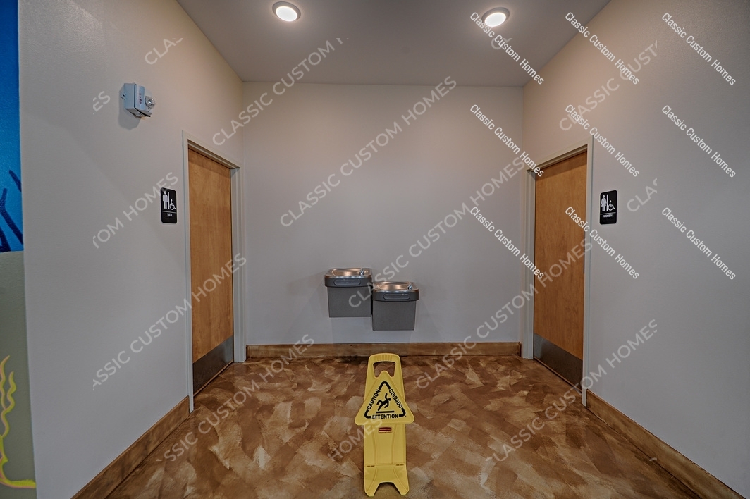 HALL 2 - LITTLE STROKES RV2 S HALL 2 - LITTLE STROKES RV2 S