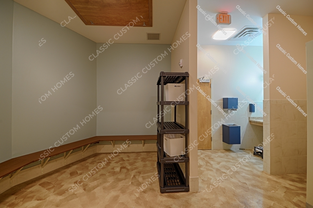 MENS BATH 3 - LITTLE STROKES RV2 S MENS BATH 3 - LITTLE STROKES RV2 S