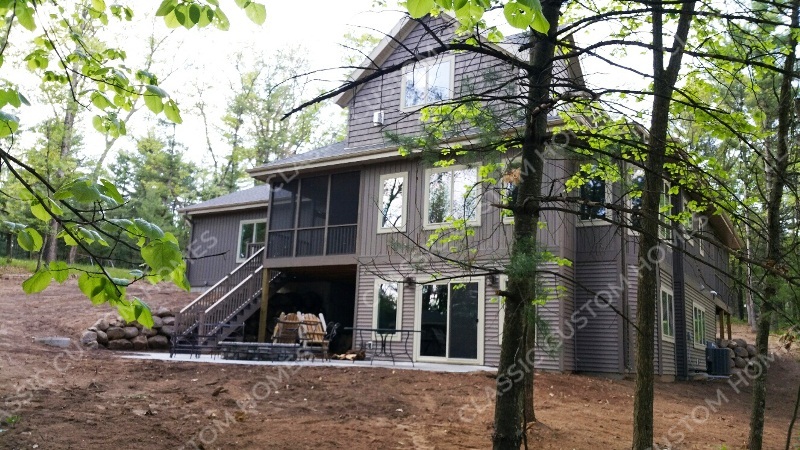 Rood - Exterior Back