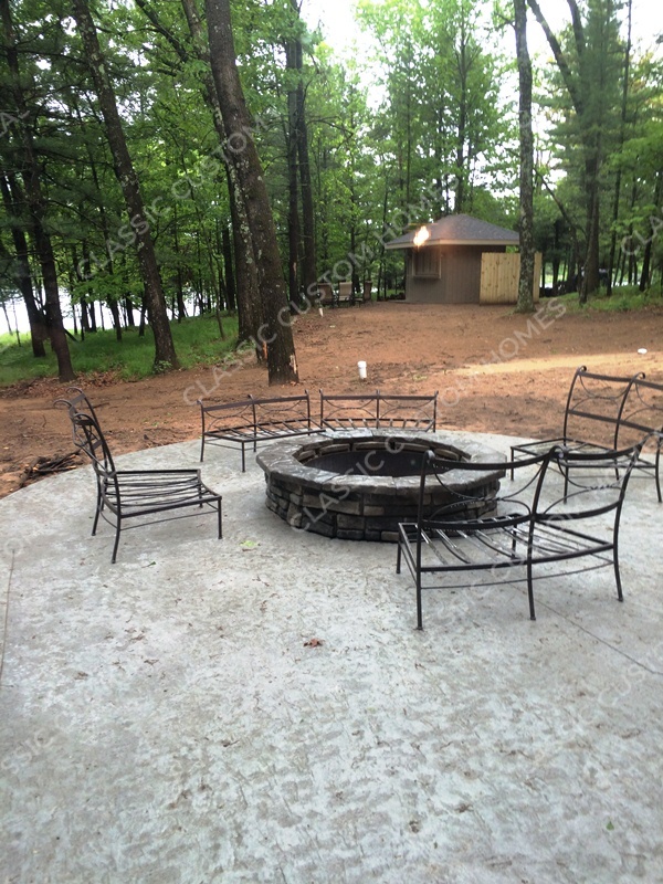 Rood - Exterior Firepit