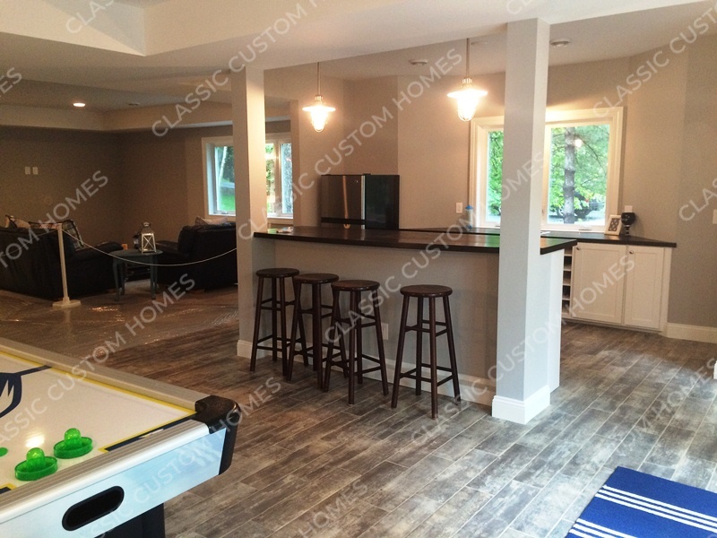 Rood - Lower Level Bar